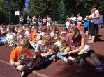  Uczniowie z Pastuchowa bili rekord w masowym czytaniu